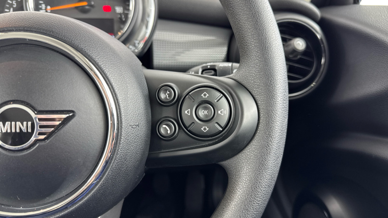 MINI Hatchback 1.5 Cooper Classic II 3dr [Comfort Pack] Petrol Hatchback